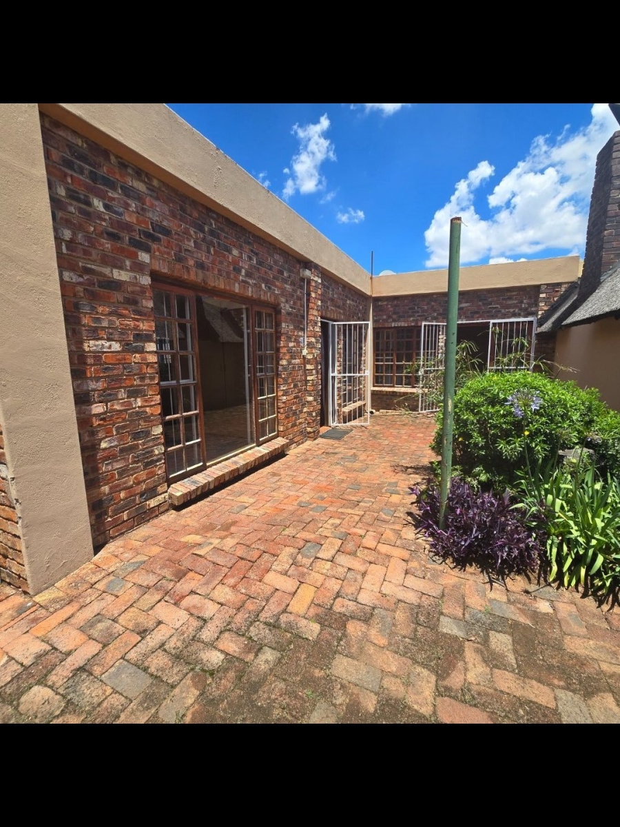13 Bedroom Property for Sale in Universitas Free State